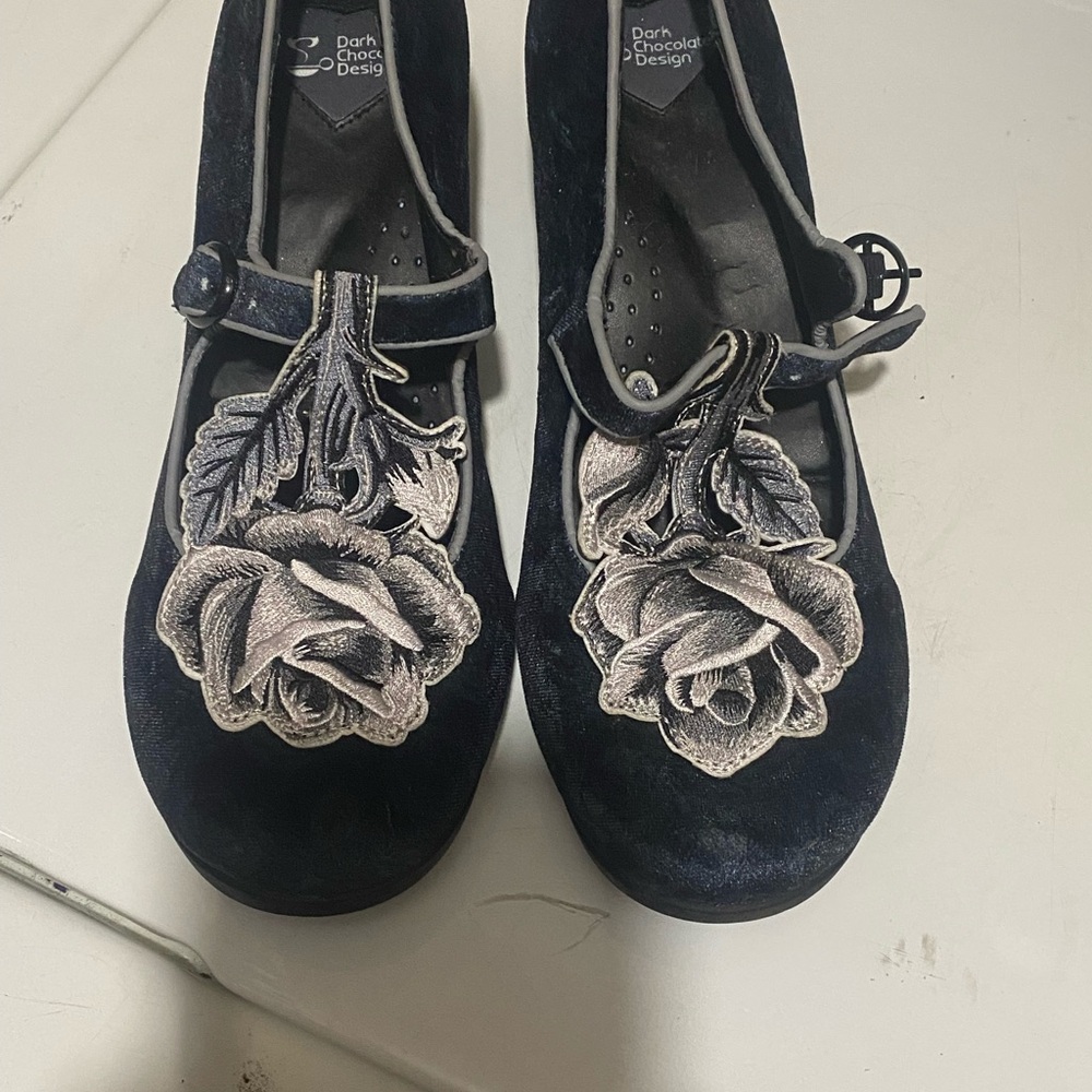 Dark Chocolate Design Black Floral Heels